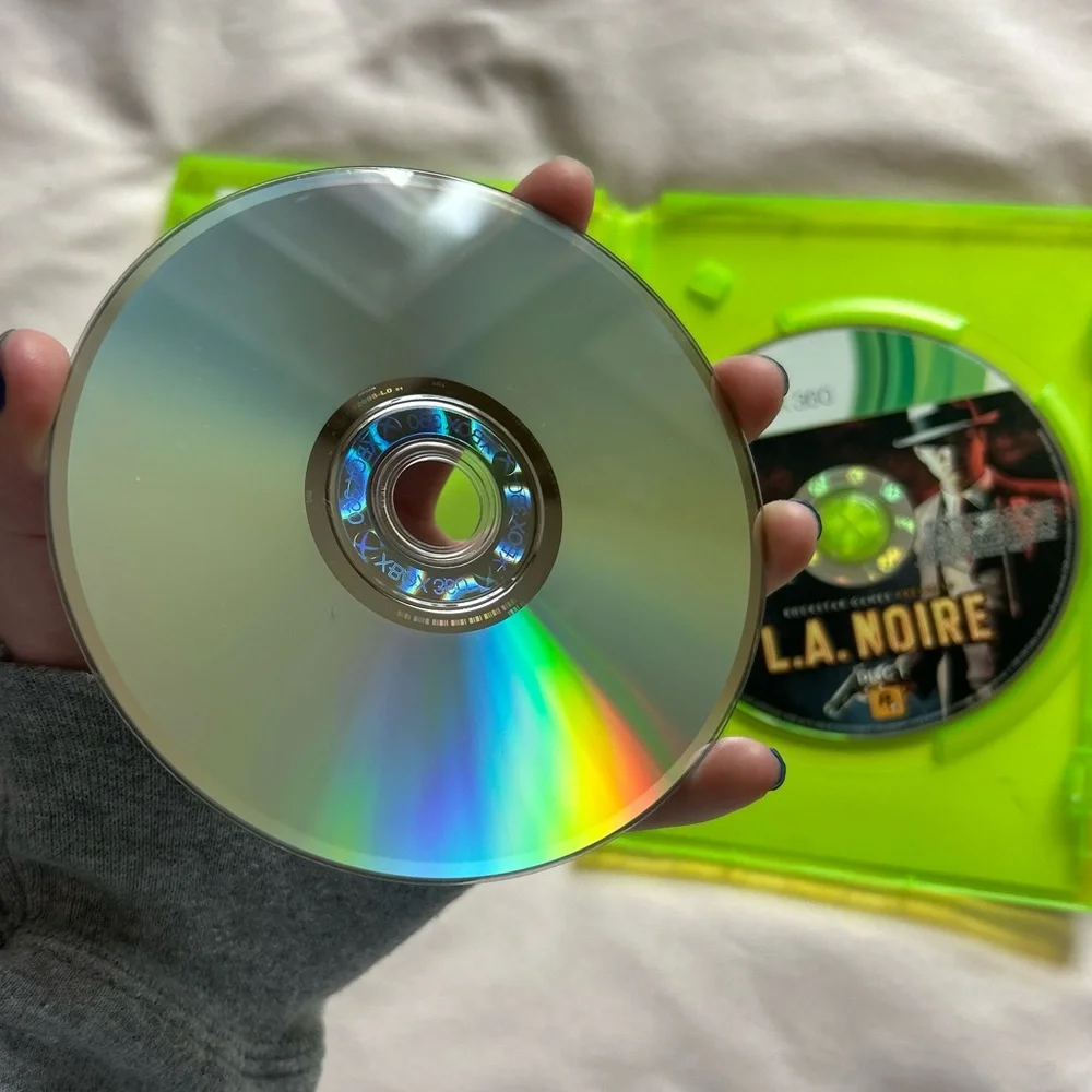 Xbox 360 L.A. Noire - 3-Disc Set - Good Condition